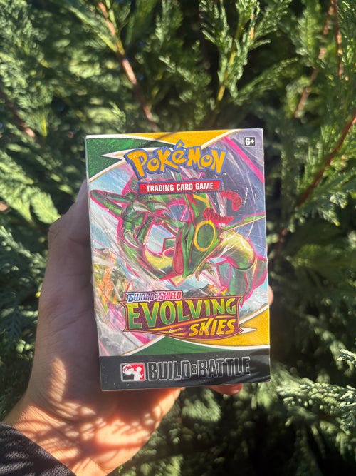 Evolving Skies Build & Battle Box - SWSH07: Evolving Skies (SWSH07)
